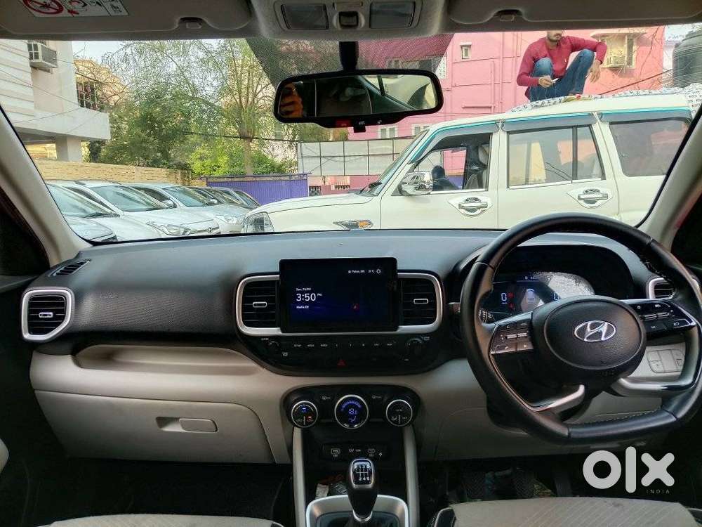 Hyundai Venue Sx (o) Mt 1.5 Diesel, 2022, Diesel
