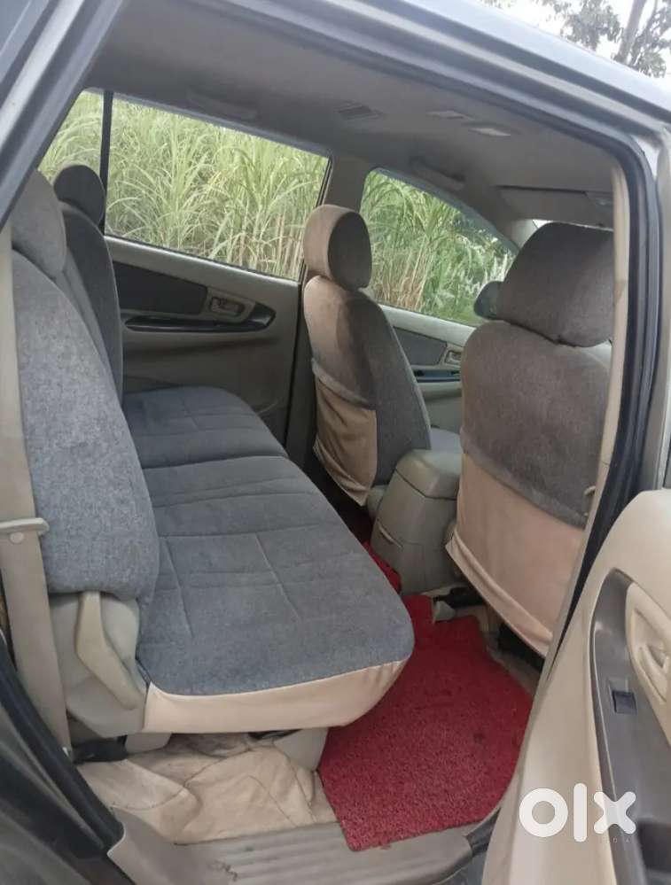 Toyota Innova 2014