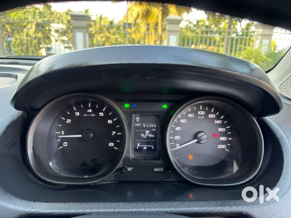 Tata Tigor Xe, 2019, Petrol