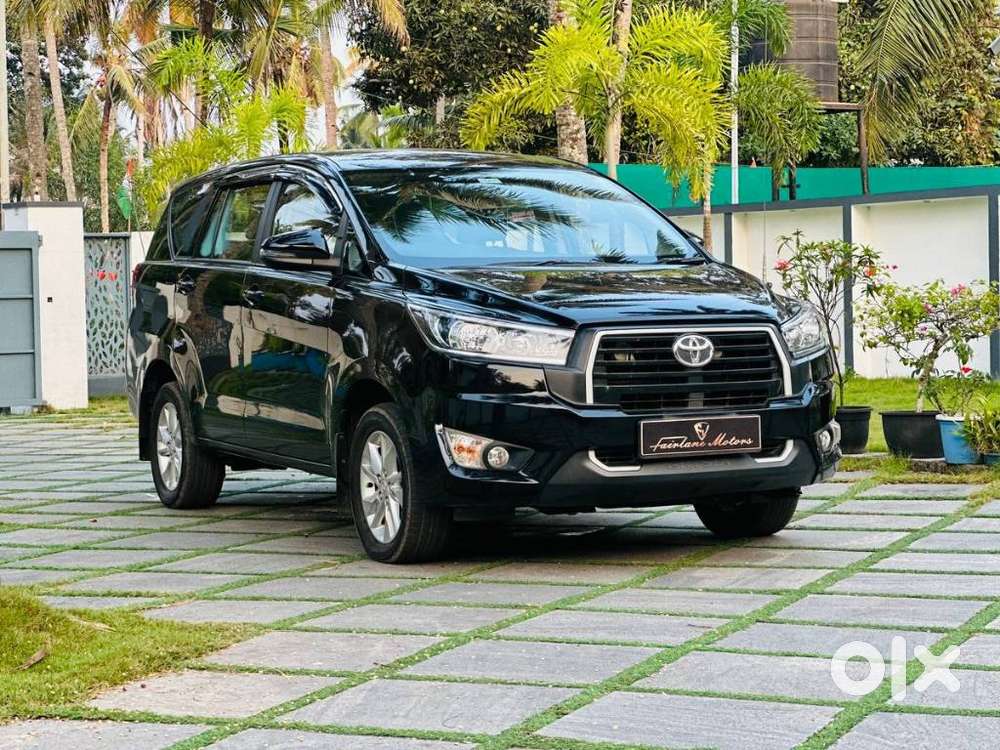 Toyota Innova Crysta 2.4 G Mt 8s, 2024, Diesel