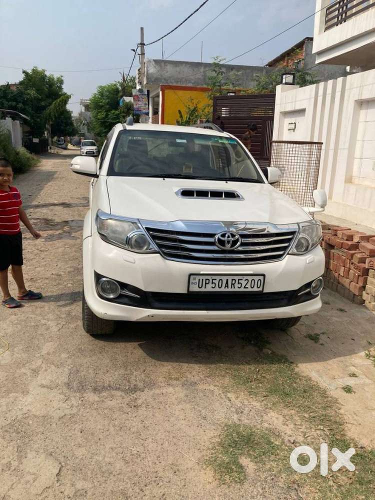 Toyota Fortuner 4x2 Manual, 2016, Diesel
