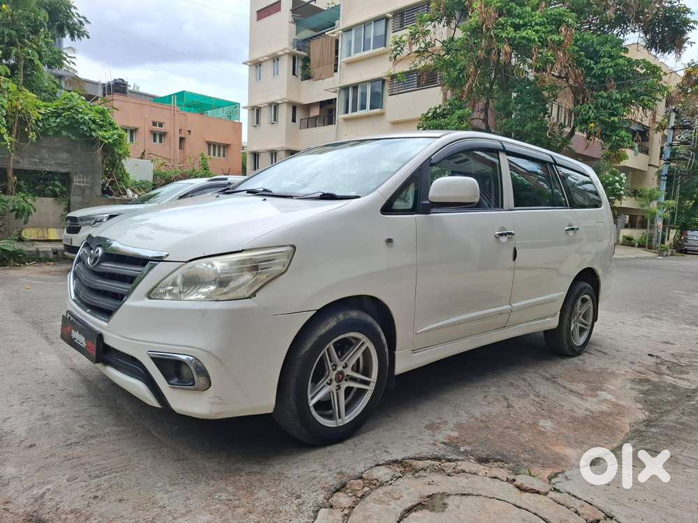 Toyota Innova 2.5 G (Diesel) 8 Seater, 2015, Diesel