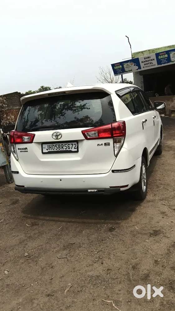 Toyota Innova Crysta 2017 Diesel 96000 Km Driven