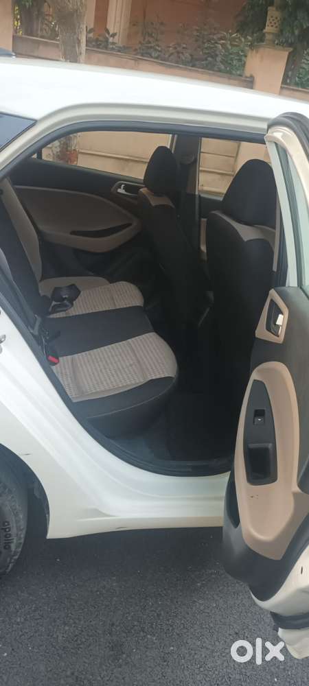 Hyundai I20 Asta (o) 1.2 Mt, 2019, Petrol