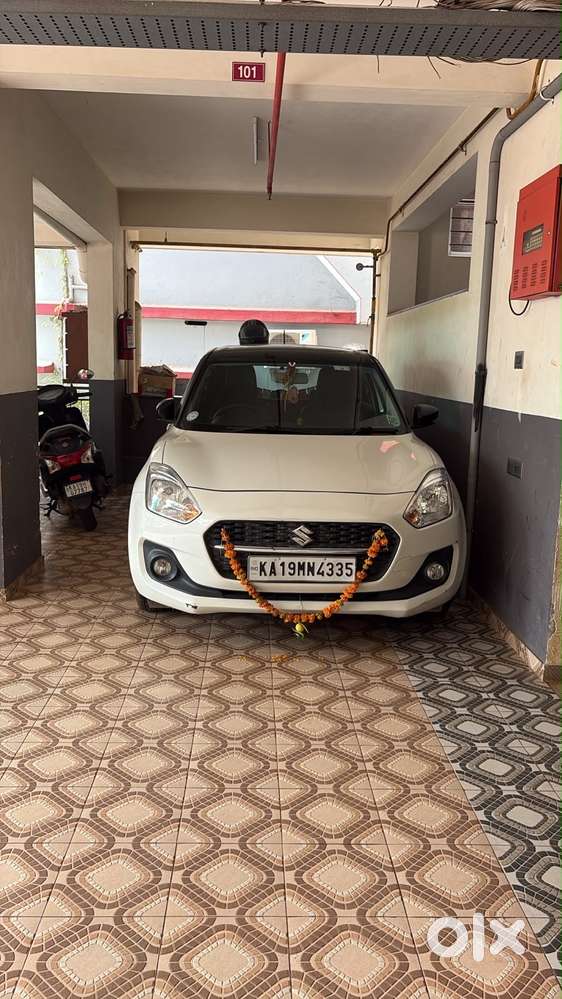 Maruti Swift VVT VXI 2023 car