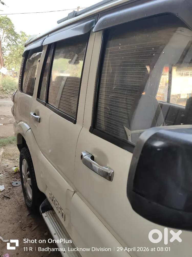 Mahindra Scorpio S4+ Gadi Me Sab Kuch Sahi Hai .
