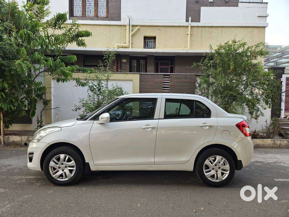 Maruti Suzuki Swift Dzire 1.2 Zxi Bsiv, 2013, Petrol
