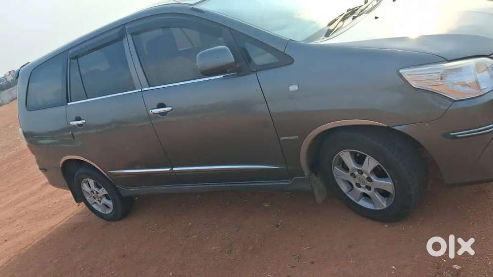 Toyota Innova 2014 Diesel 166000 Km Driven