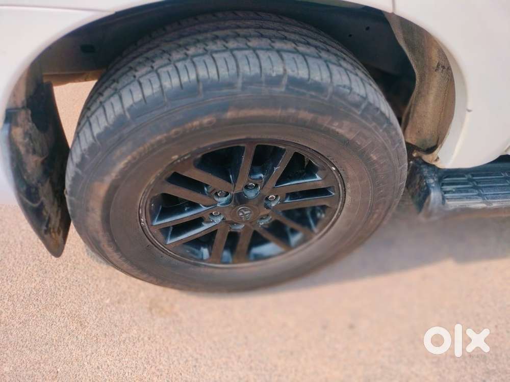 Toyota Fortuner 2011-2016 4x2 Manual, 2014, Diesel