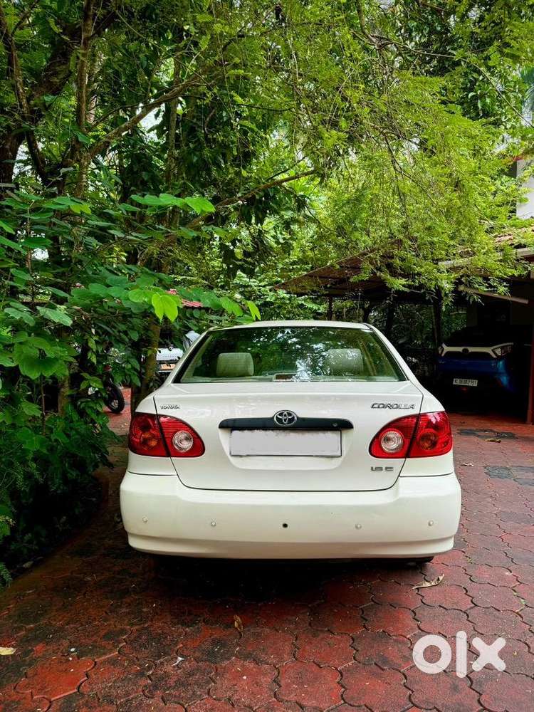 Doctor Owned Toyota Corolla