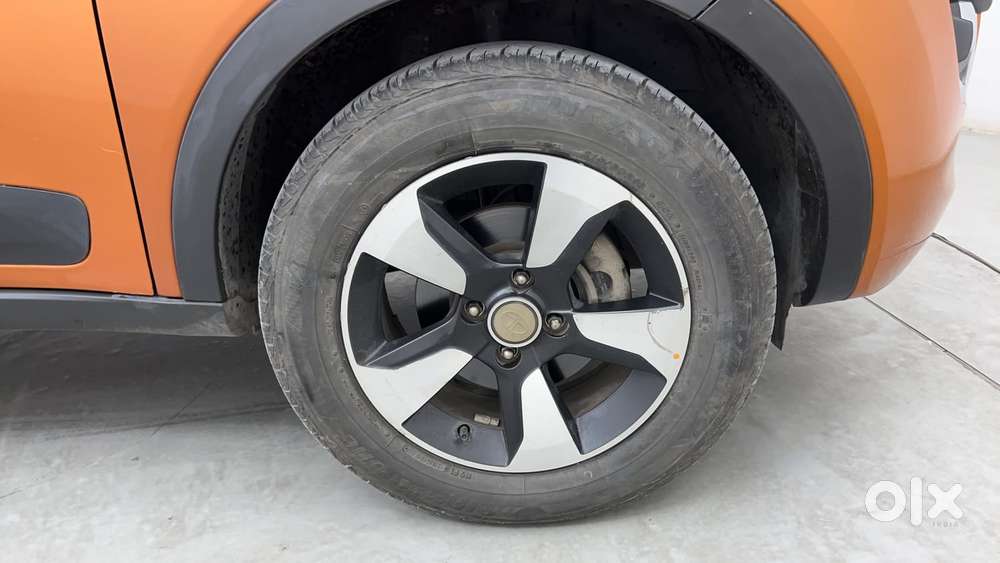Tata Nexon 1.2 Revotron Xz Plus Dual Tone, 2019, Petrol