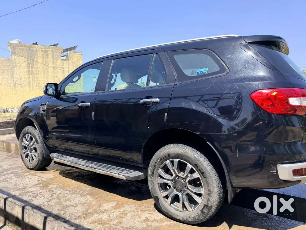 Ford Endeavour 4x4 At Titanium Black 2021