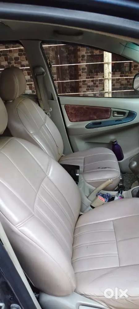 Toyota Innova 2.5 7-seater 2009