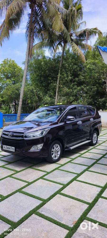 Toyota Innova Crysta 2.4 G Mt, 2017, Diesel