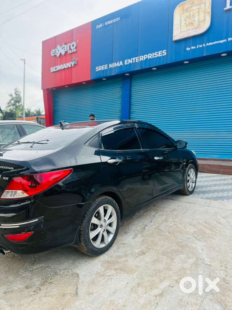 Hyundai Fluidic Verna 2011