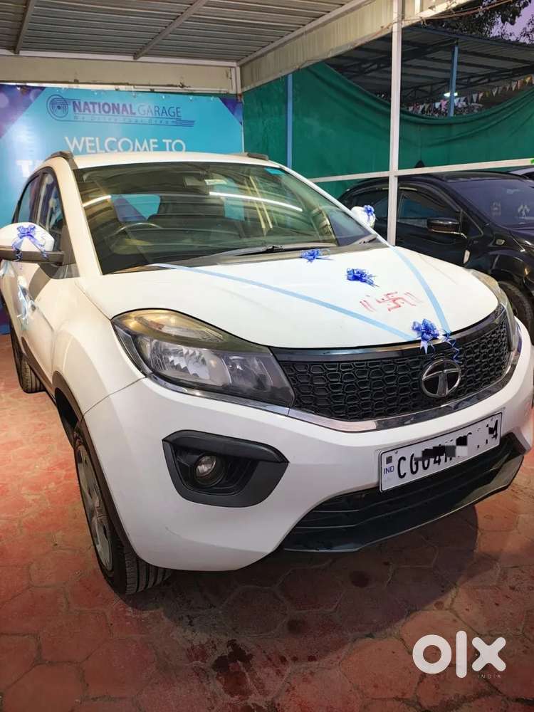 Tata Nexon 1.2 Revotron Xt, 2018, Petrol