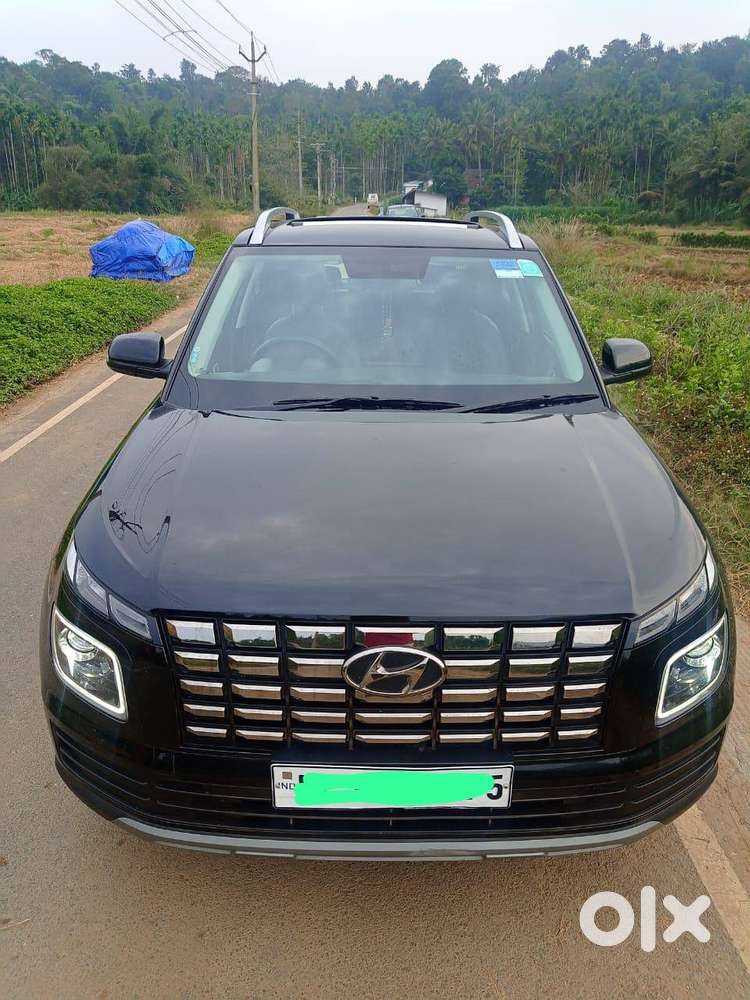 Hyundai Venue 2022 Petrol 54000 Km Driven