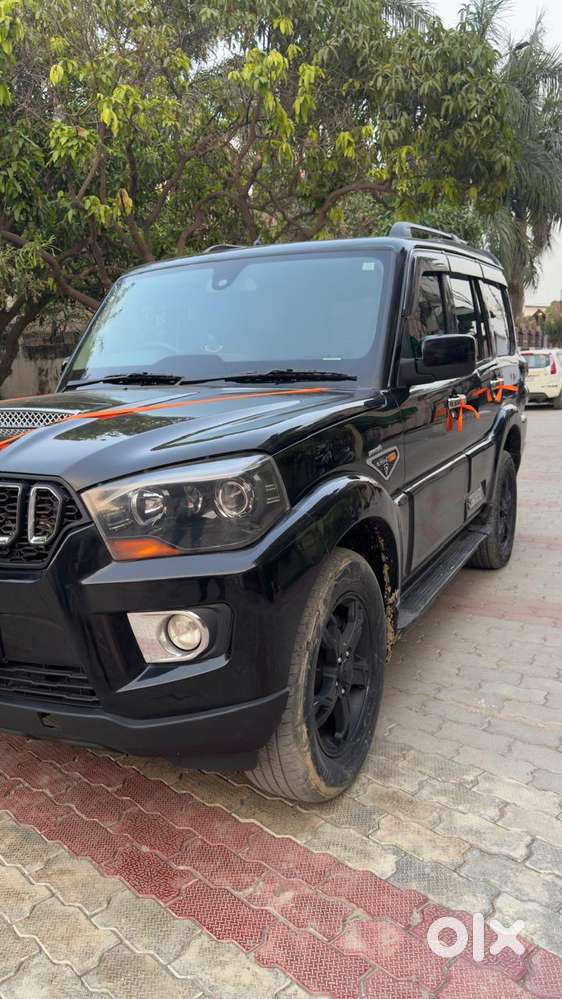 Mahindra Scorpio S10, 2016, Diesel