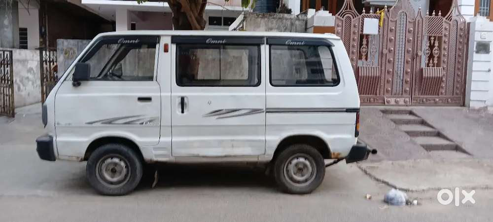 Maruti Suzuki Omni 2011