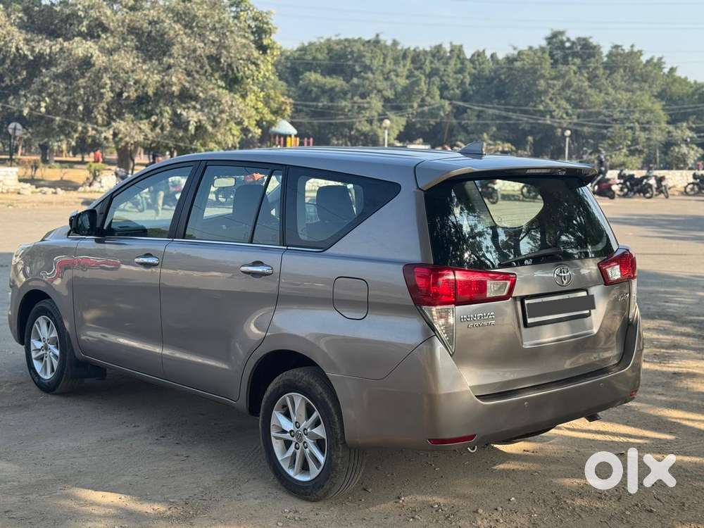 Toyota Innova Crysta 2.4 V, 2017, Diesel