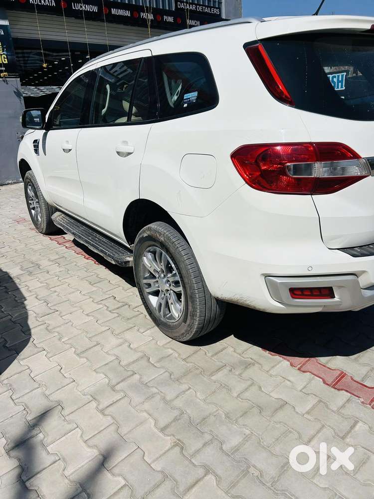 Ford Endeavour 2.2 Trend At 4x2, 2016, Diesel