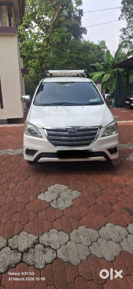 Toyota Innova 2.5 Gx 7 Str Bs-iii, 2015, Diesel