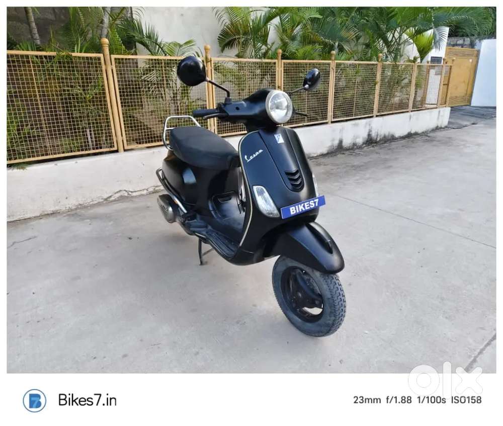 Black Vespa Lx S 125 Vespa LX 125 BS6 Price, Specs, Mileage