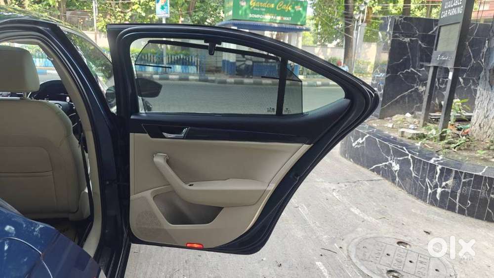 Skoda Superb 2.0 L&k Tsi At, 2021, Petrol