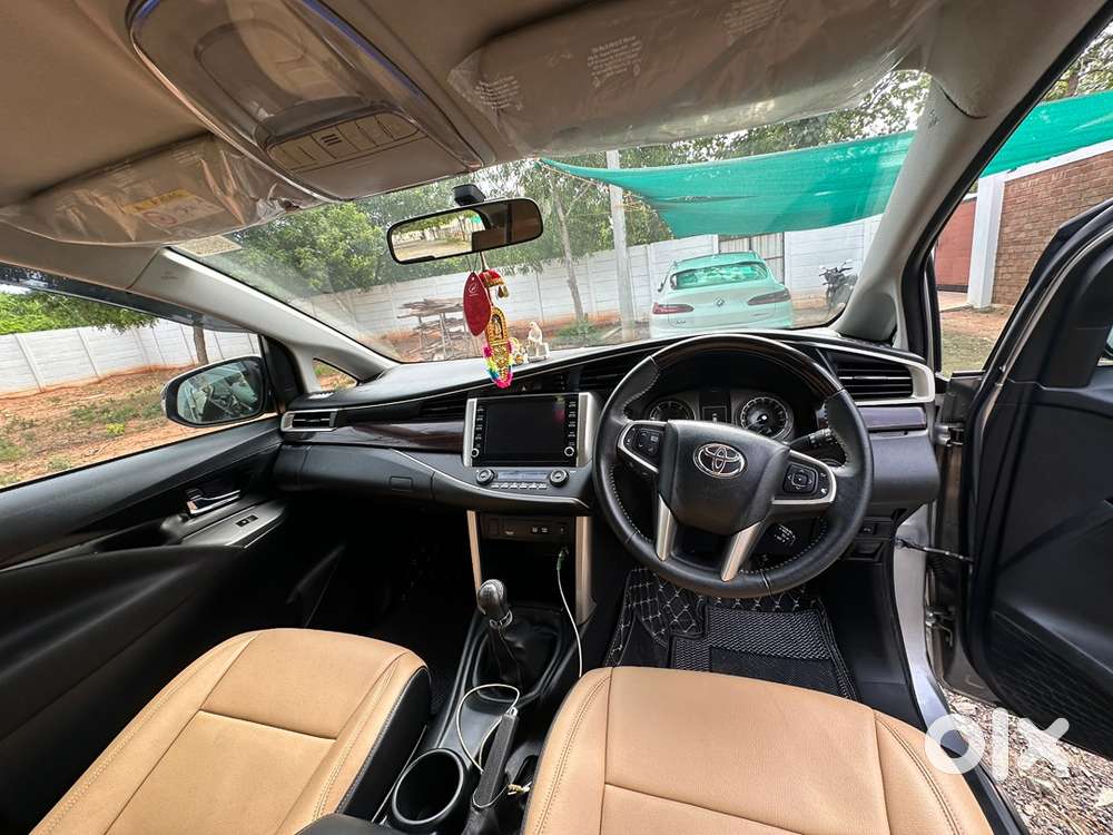 Toyota Innova Crysta 2024