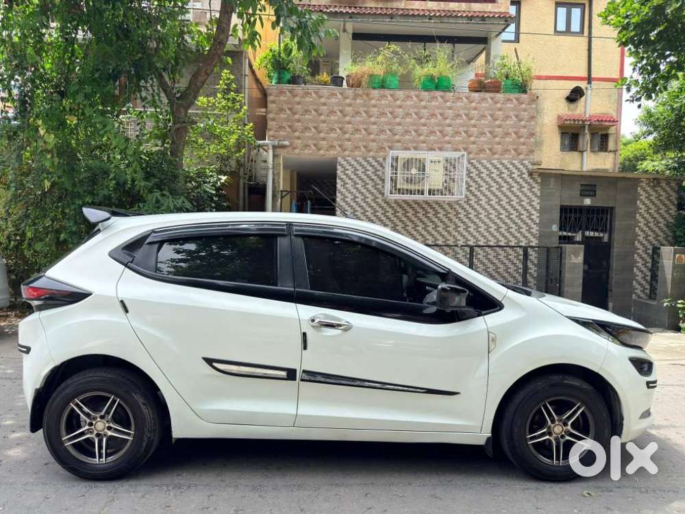 Tata Altroz 1.2 Xe, 2022, Petrol