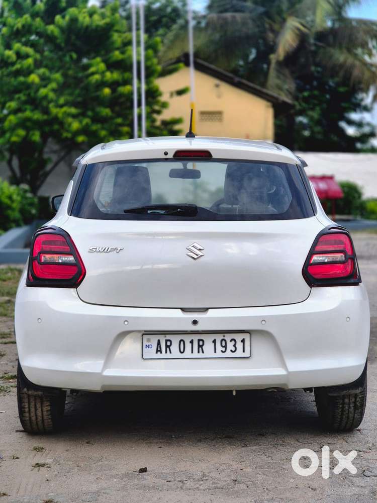 Maruti Suzuki Swift 1.3 Zxi, 2023, Petrol