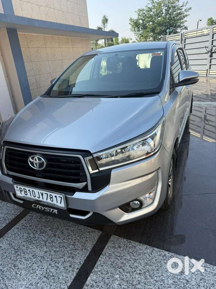 Toyota Innova Crysta 2025 Diesel 5400 Km Driven