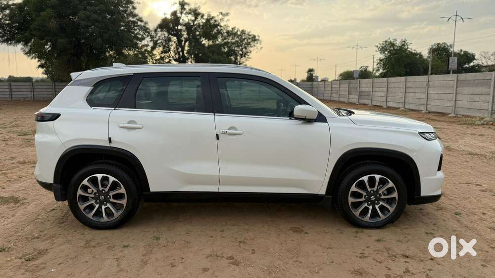 Maruti Suzuki Grand Vitara 1.5 Zeta Plus Intelligent Hybrid Ecvt, 20..