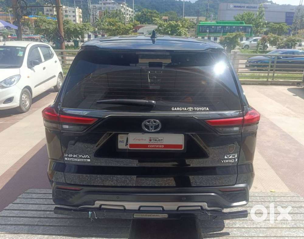 Toyota Innova Hycross 2.0 Vx Hybrid 7 Str, 2023, Petrol