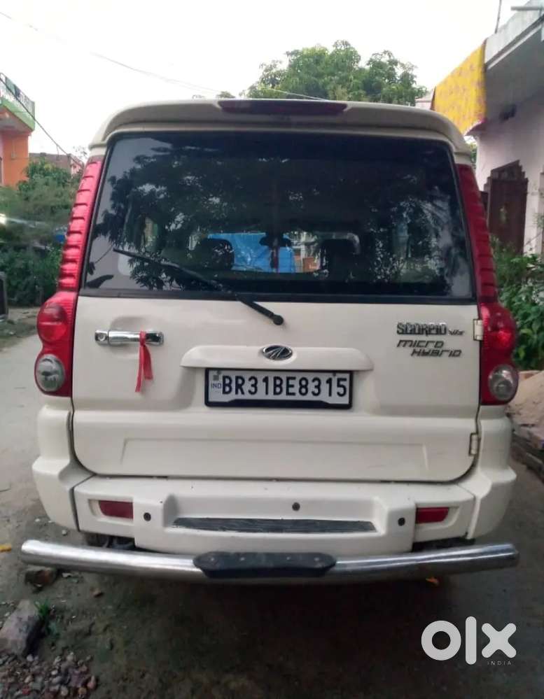 Mahindra Bolero Neo 2013