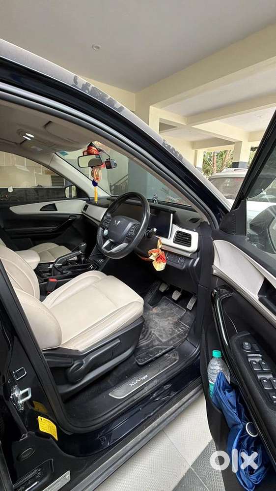 Delhi Number Xuv700 Ax5 Mint Condition