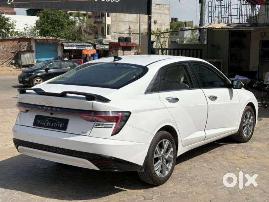 Hyundai Verna 1.5 Sx (o) Petrol Mt, 2025, Petrol