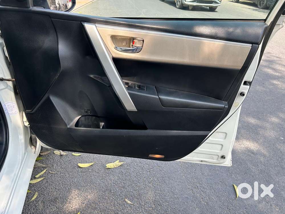 Toyota Corolla Altis 1.8 Gl, 2016, Cng & Hybrids