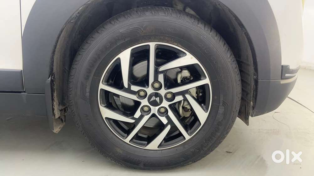 Mahindra Xuv 3xo Ax5l 1.2 Petrol At, 2024, Petrol