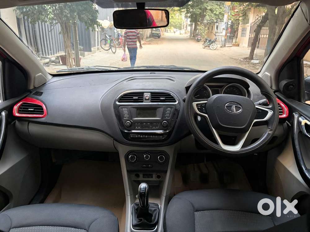 Tata Tiago Xz, 2016, Petrol