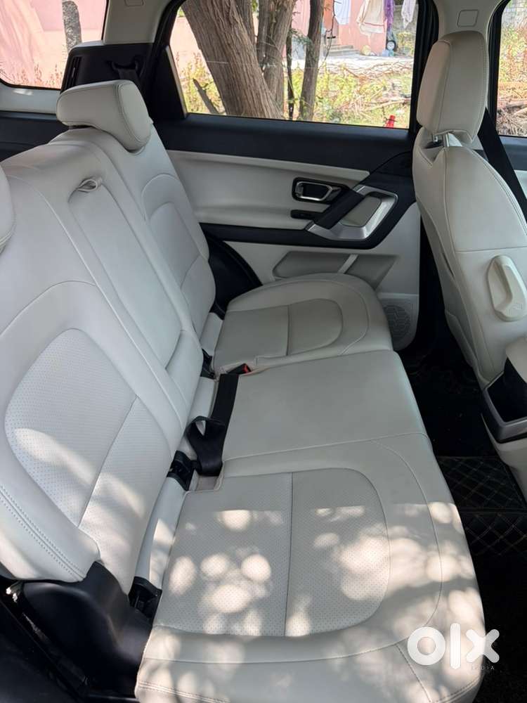 Tata Safari Xza+ Automatic Diesel 2021 – Top-end Variant