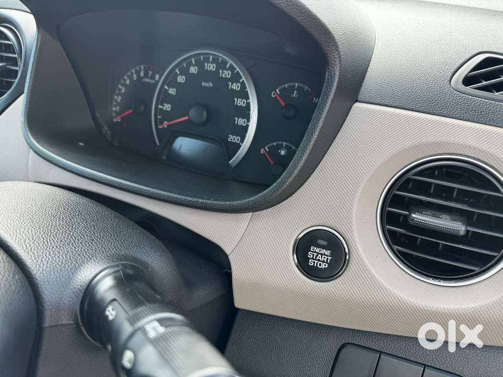 Hyundai Grand I10 At Sportz, 2014, Petrol