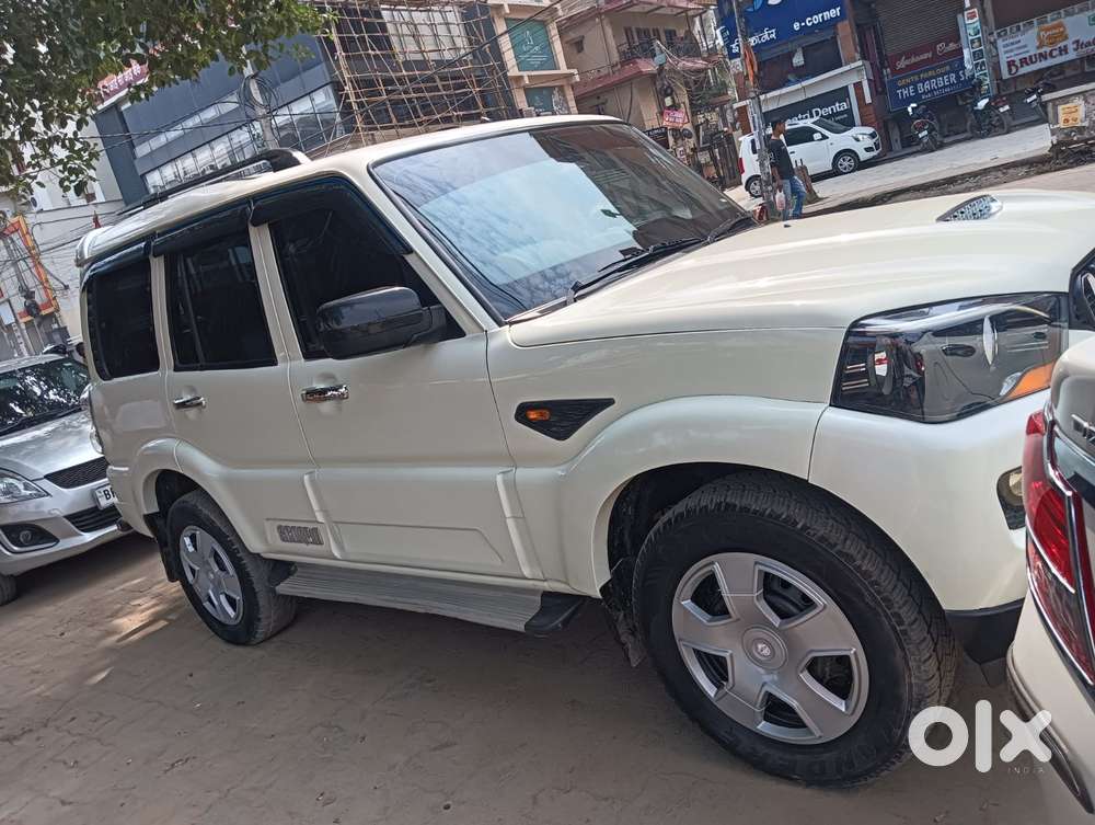 Mahindra Scorpio S4, 2016, Diesel