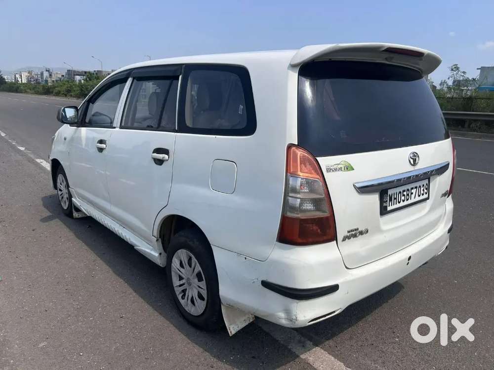 Toyota Innova 2012