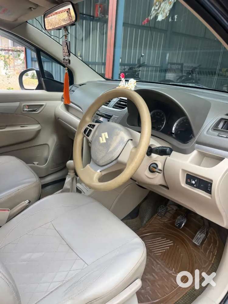 Maruti Suzuki Ertiga 2012 Zxi Top Model