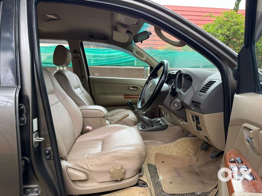 Toyota Fortuner 3.0 4x4 Manual, 2011, Diesel