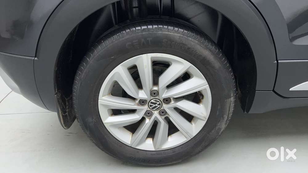 Volkswagen Taigun 1.0 Tsi Highline At, 2022, Petrol