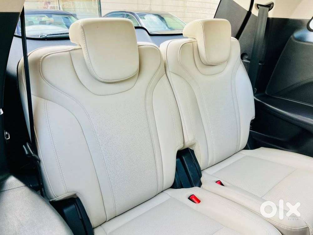 Mahindra Xuv700 2.0 Ax 7 Petrol At Luxury Pack Str, 2023, Petrol