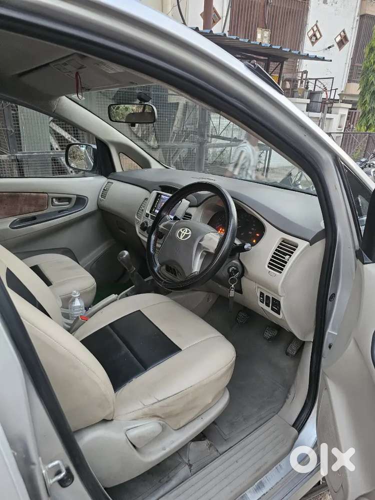 Toyota Innova 2.5 G 2015