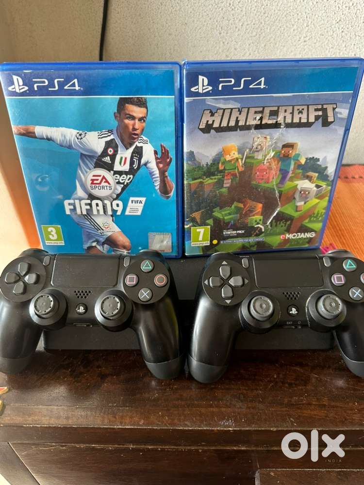 PS4-SOFTWARE 13.53-MINT CONDITION- 1TB-2CONTROLLERS